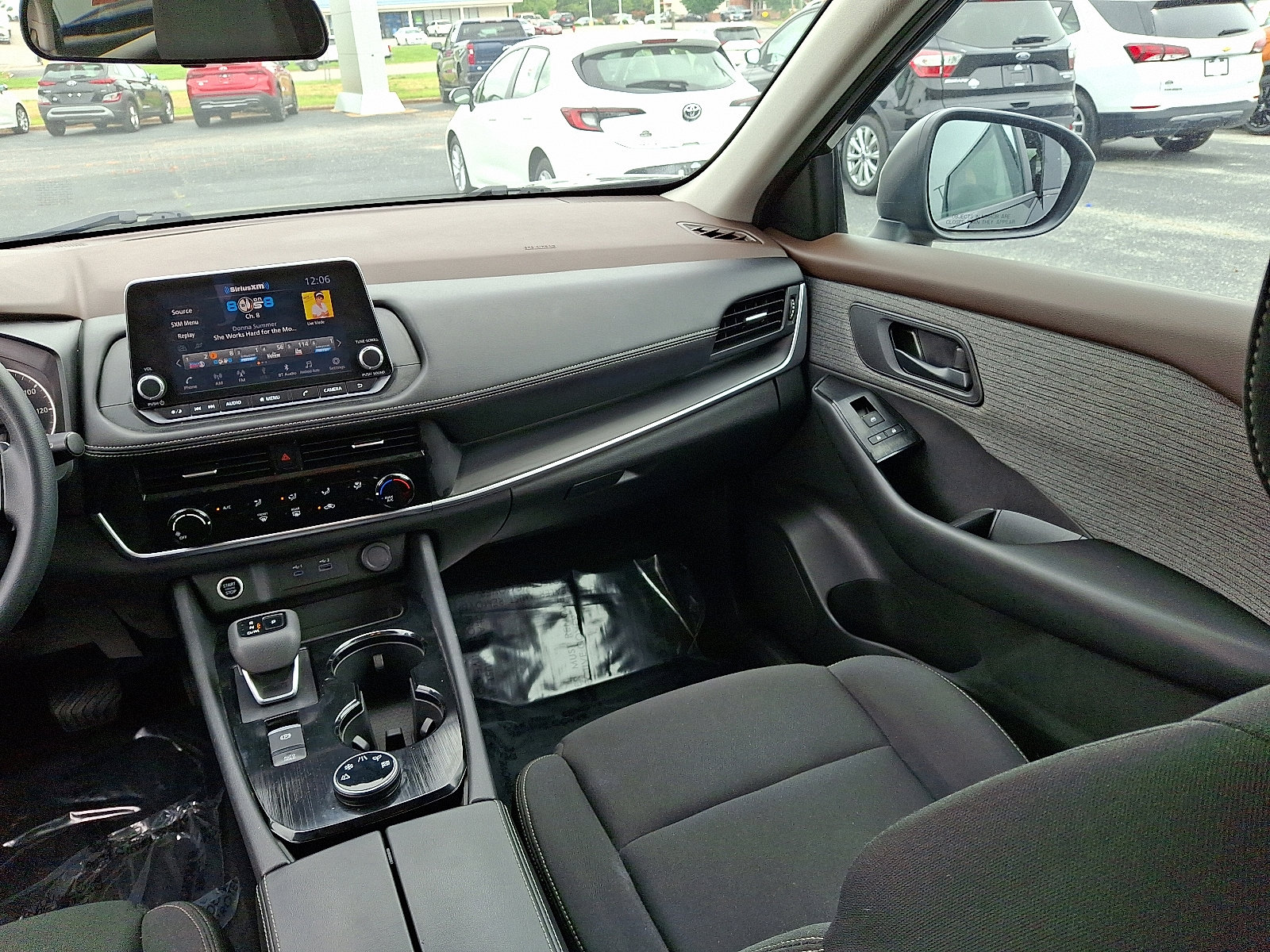 2023 Nissan Rogue S photo 16