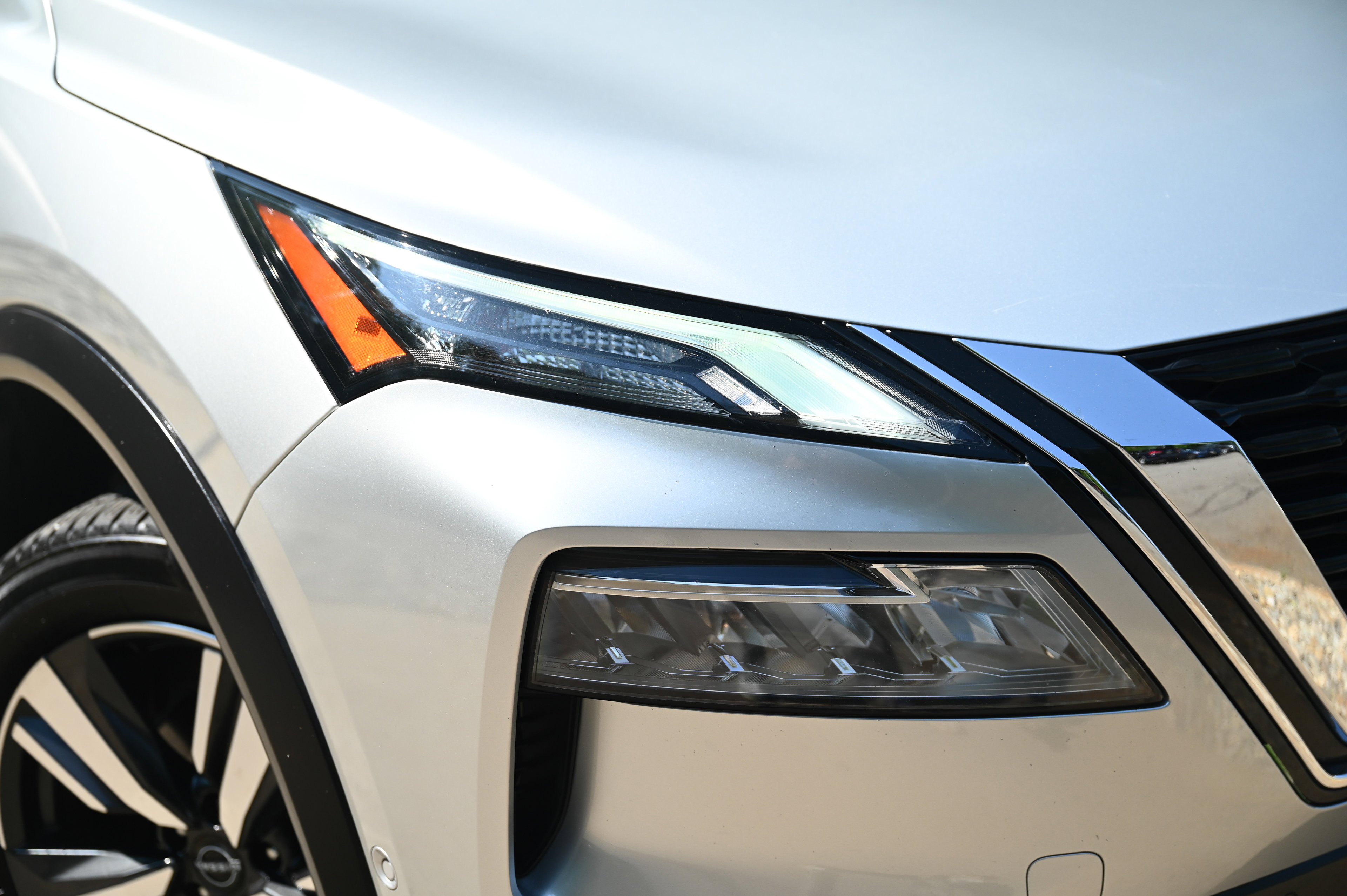 2022 Nissan Rogue SL photo 4
