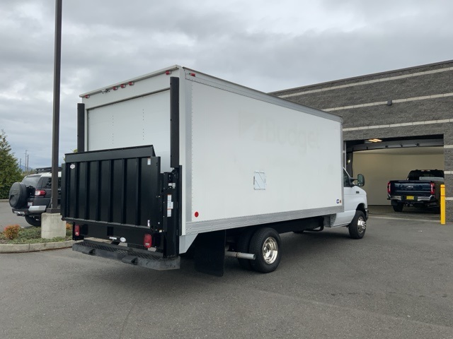 2018 Ford E-450 DRW photo 4