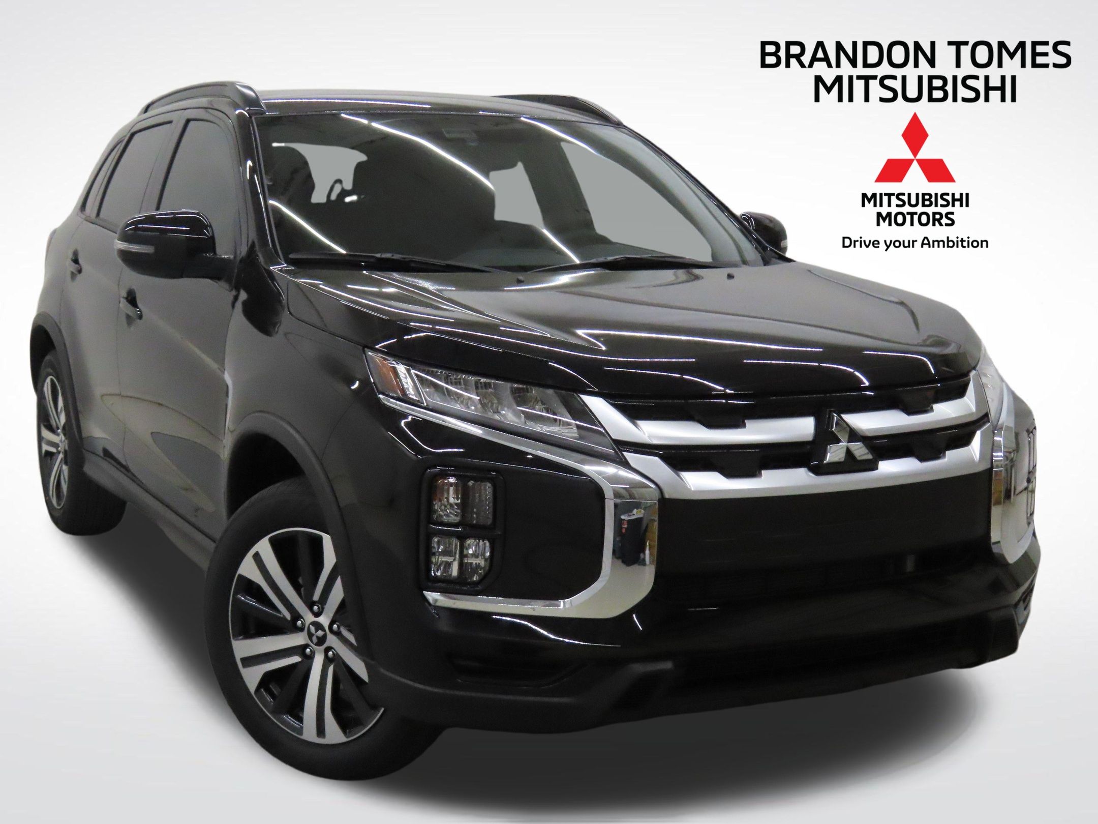 2025 Mitsubishi Outlander Sport SEL's photo