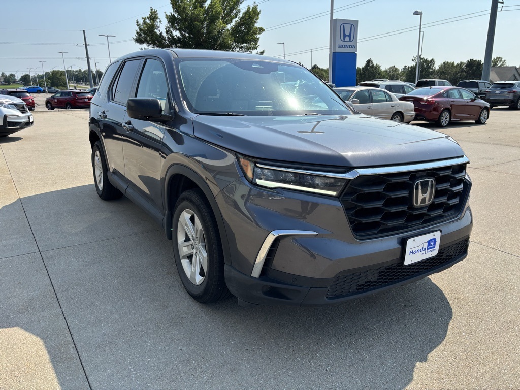 2023 Honda Pilot LX photo 2