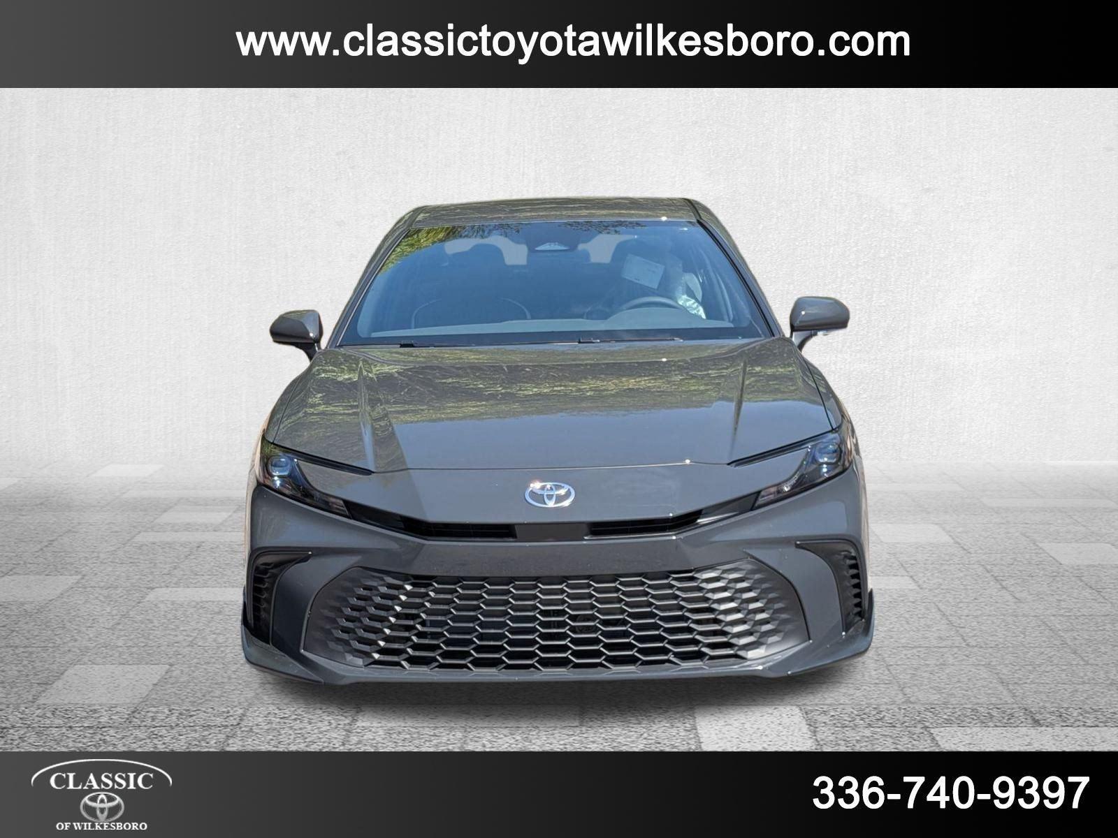 2026 Toyota Camry SE photo 2