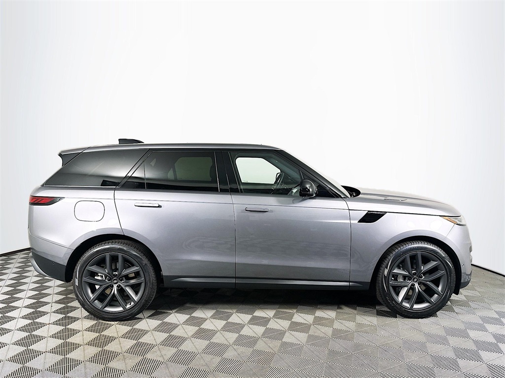 2025 Land Rover Range Rover Sport SE photo 4