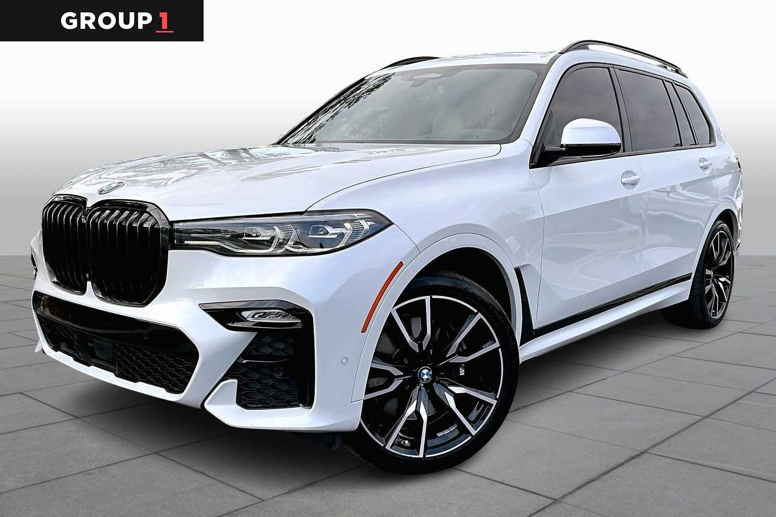 2022 BMW X7 40i's photo