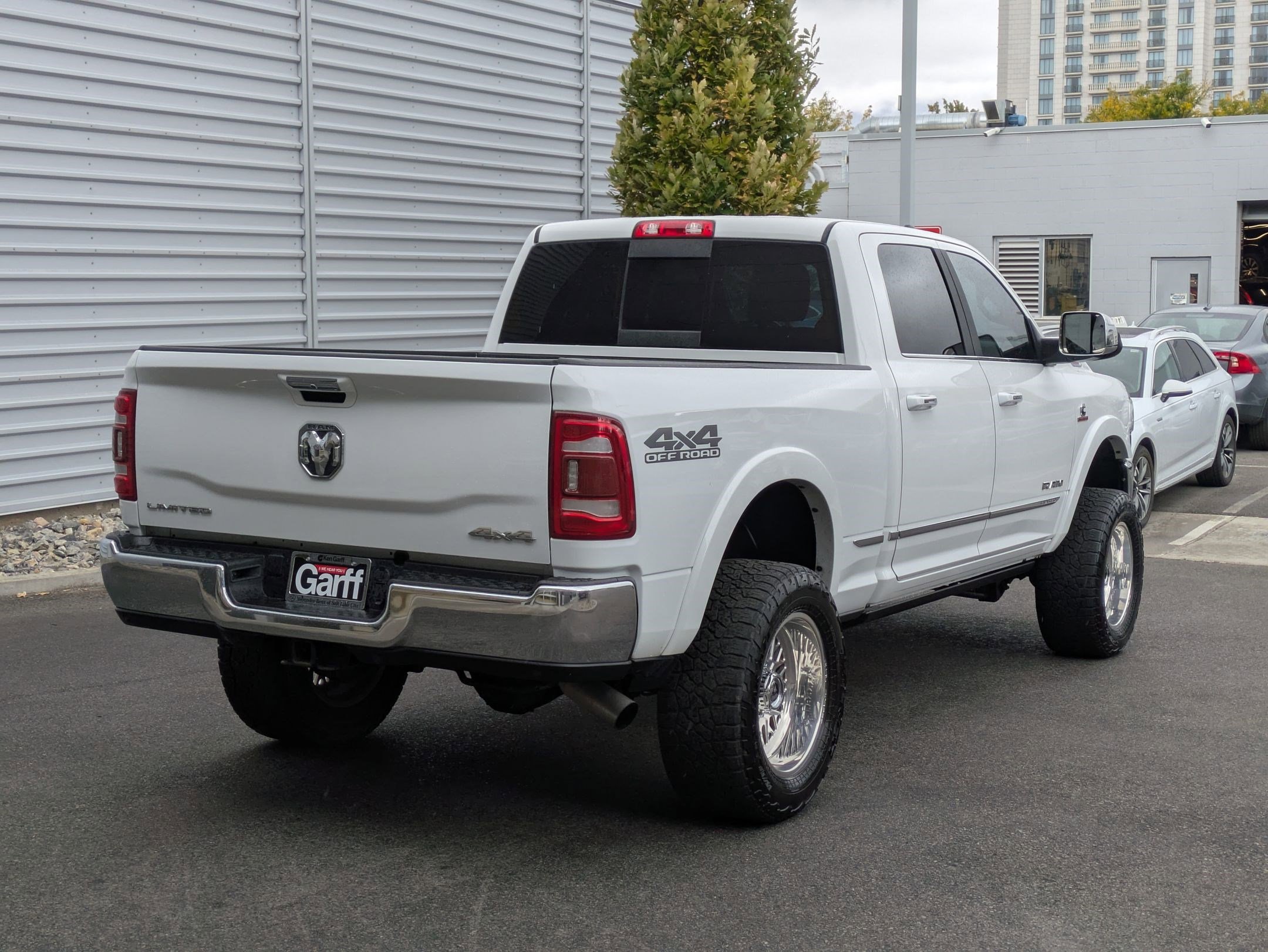 2022 Ram 2500 Limited photo 3