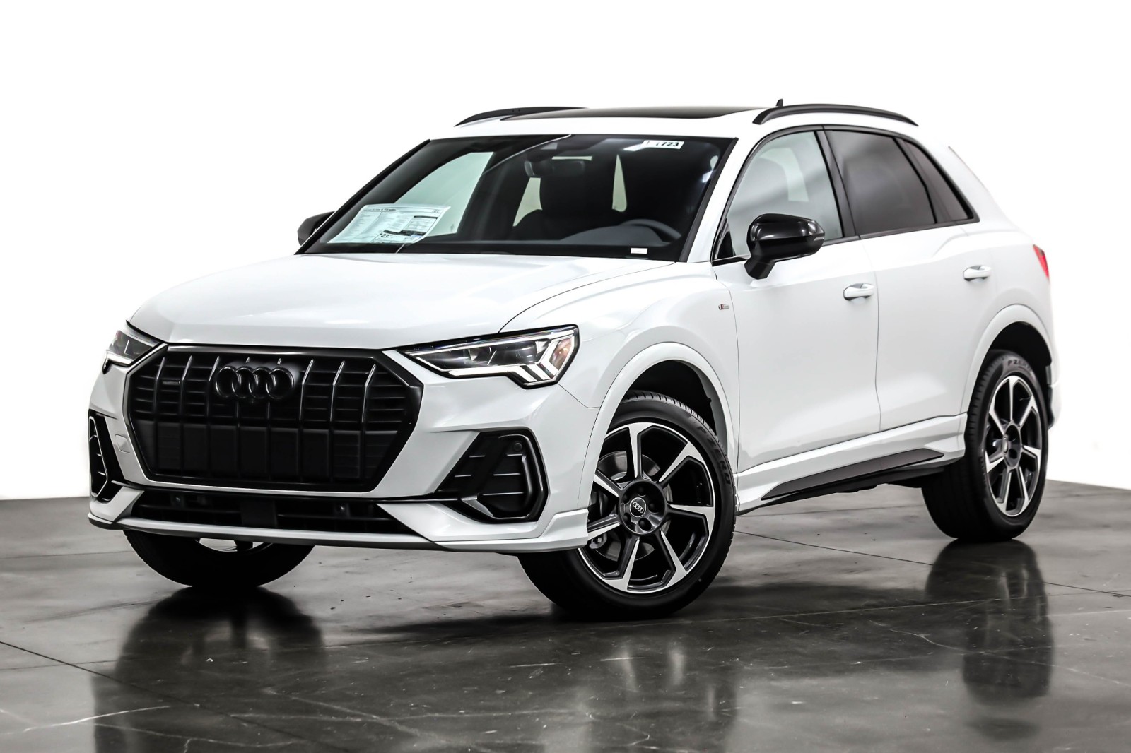 2025 Audi Q3 S Line Premium Plus's photo