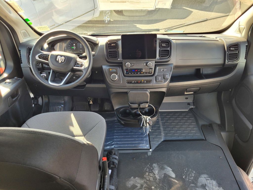 2024 Ram 3500 photo 7