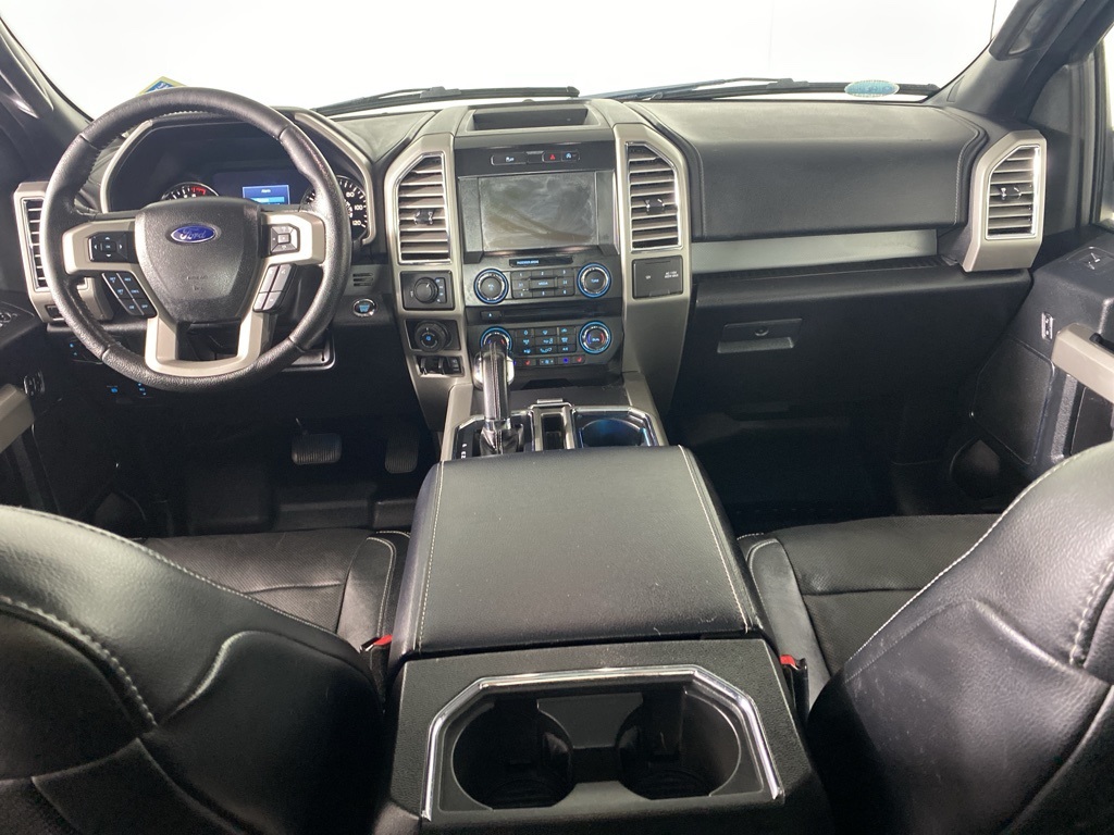 2016 Ford F-150 Lariat photo 2