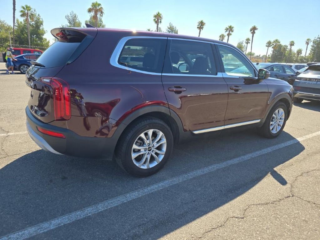 2022 Kia Telluride LX photo 4