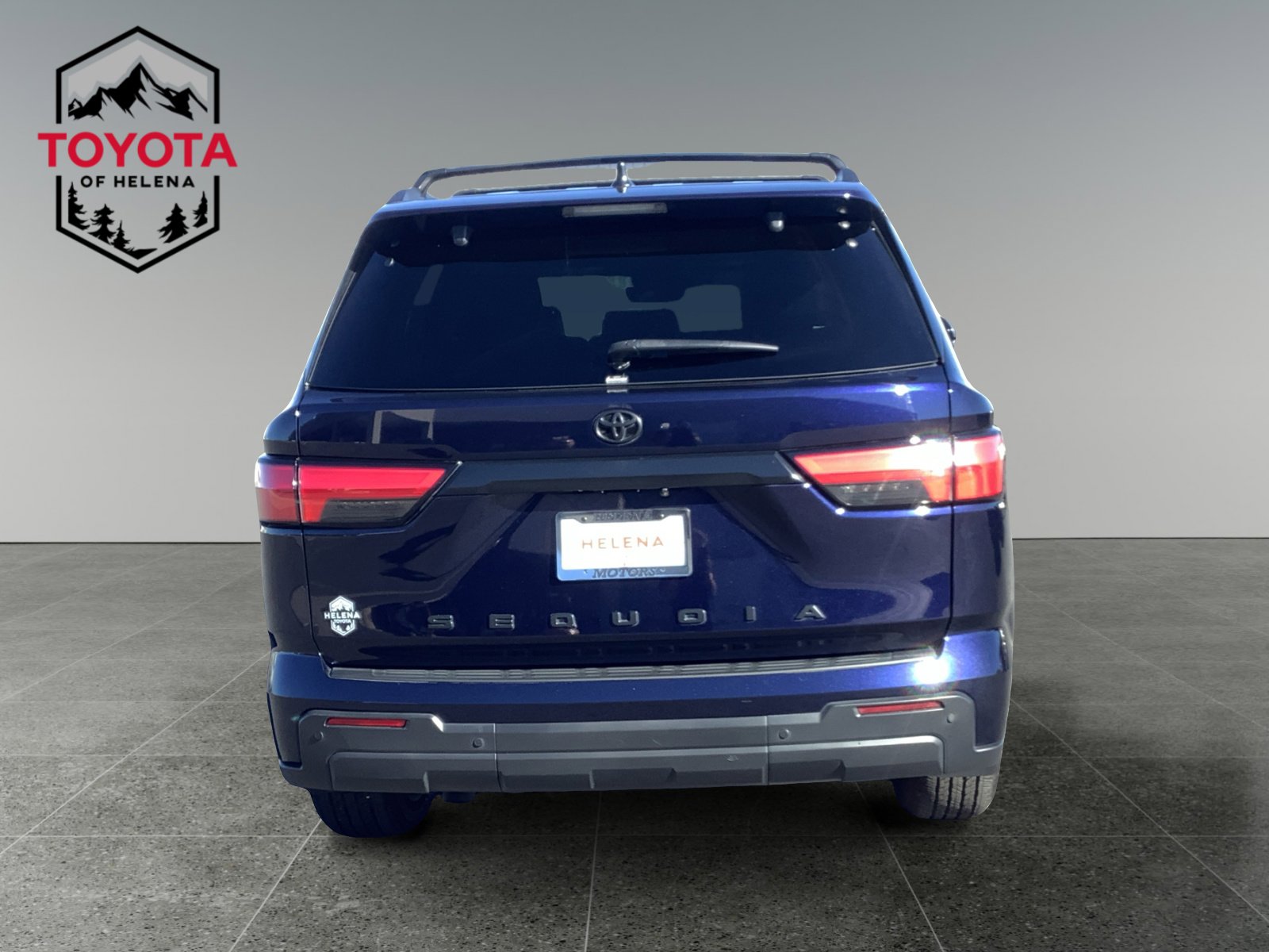 2024 Toyota Sequoia SR5 photo 4