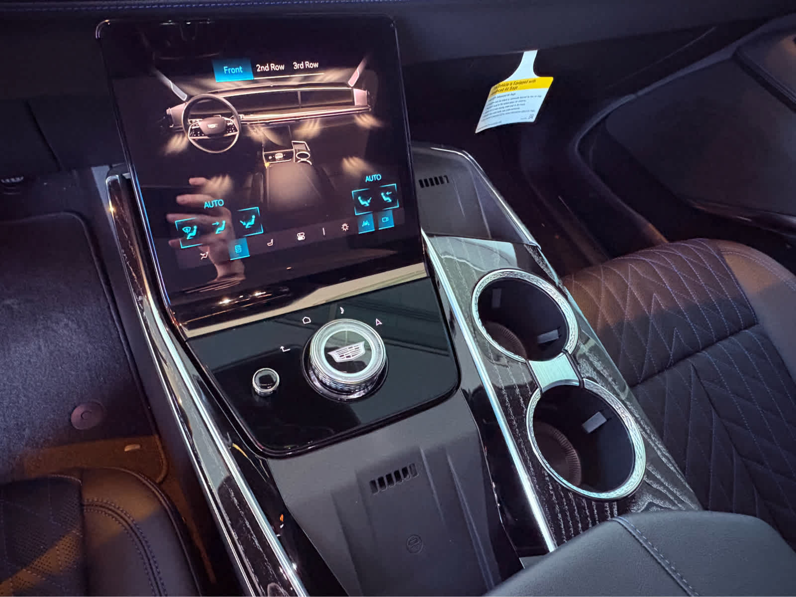 2025 Cadillac Escalade IQ Luxury photo 11