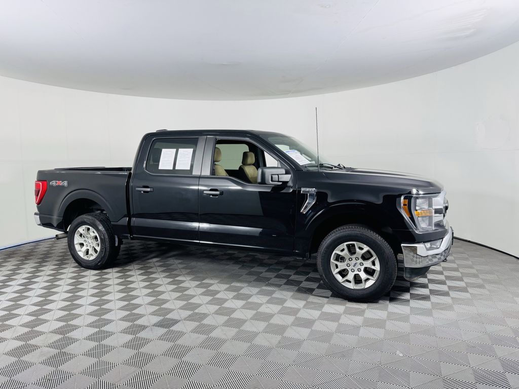 2023 Ford F-150 XLT photo 2
