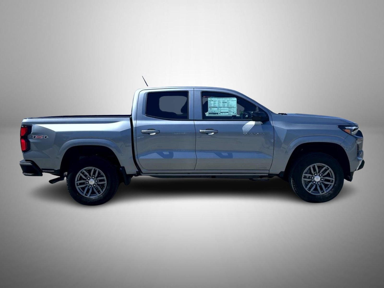 2025 Chevrolet Colorado Work Truck LT photo 4