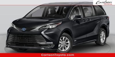 2026 Toyota Sienna Platinum's photo