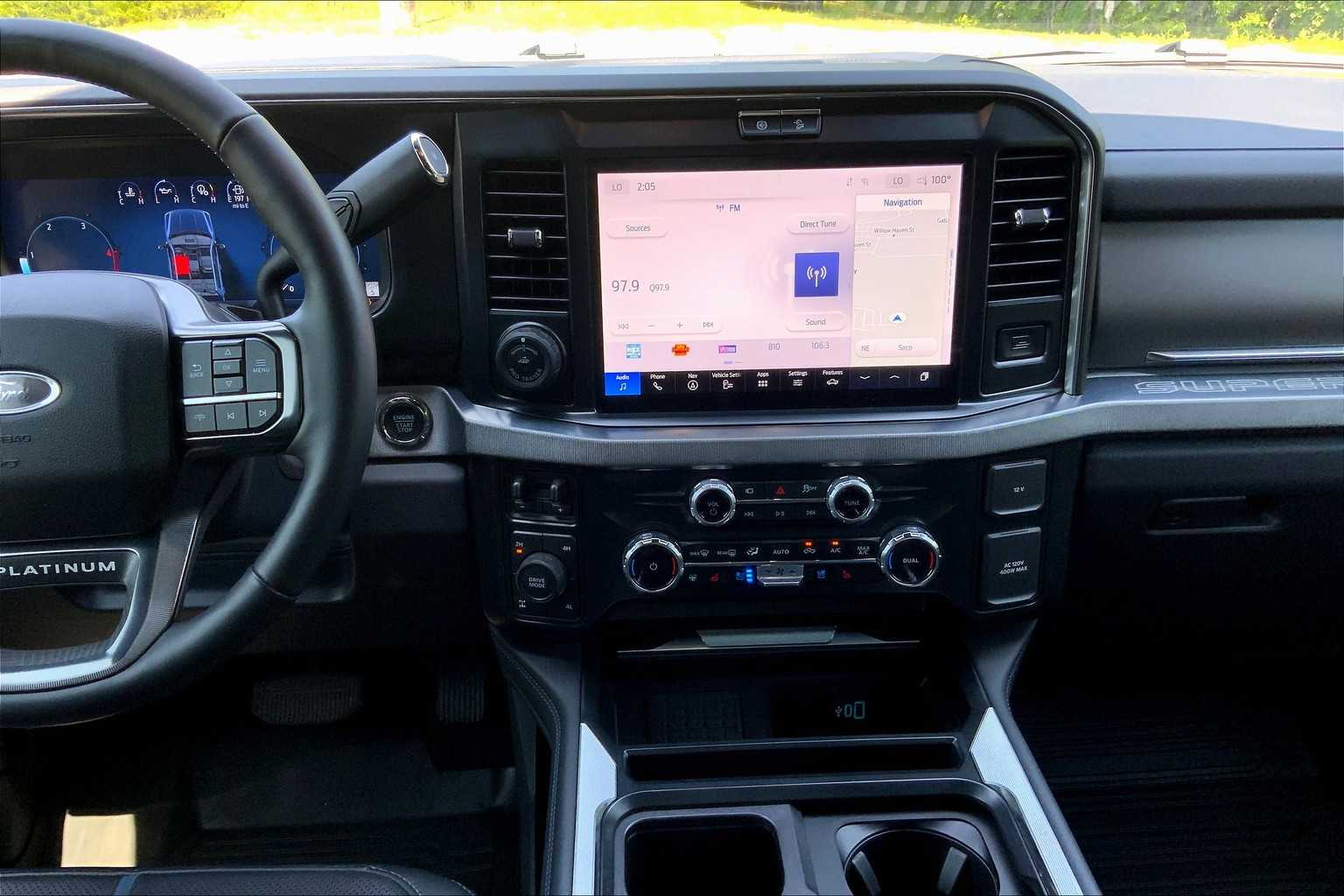 2025 Ford F-350 Platinum photo 6