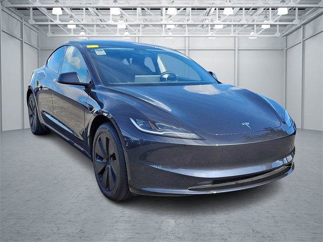 2024 Tesla Model 3 photo 3