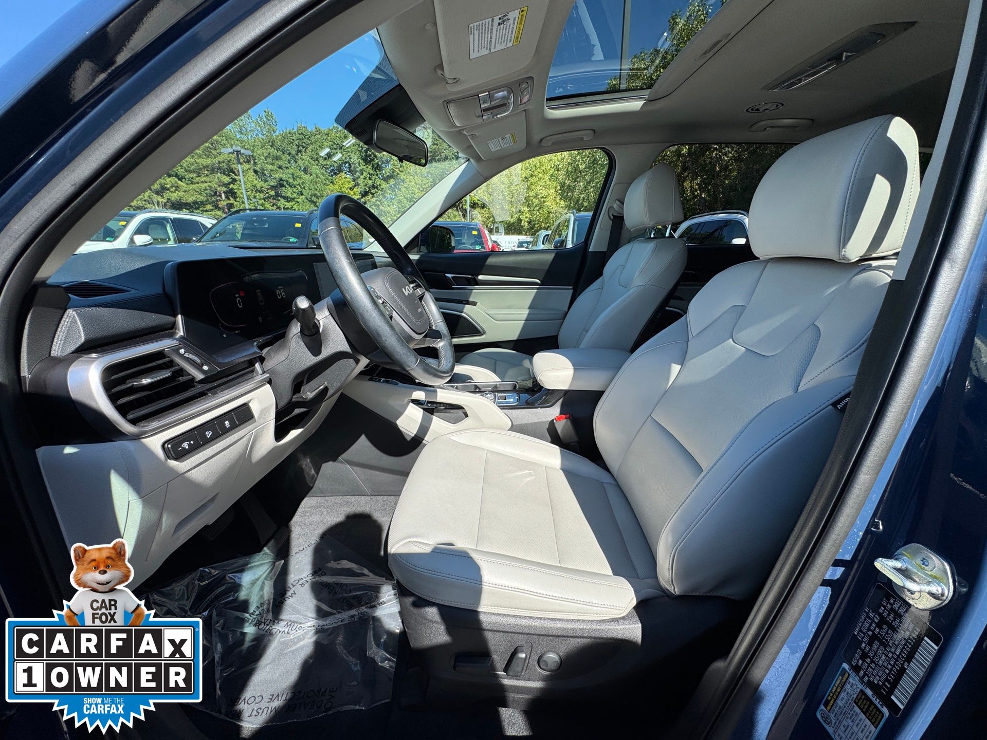 2024 Kia Telluride S photo 3