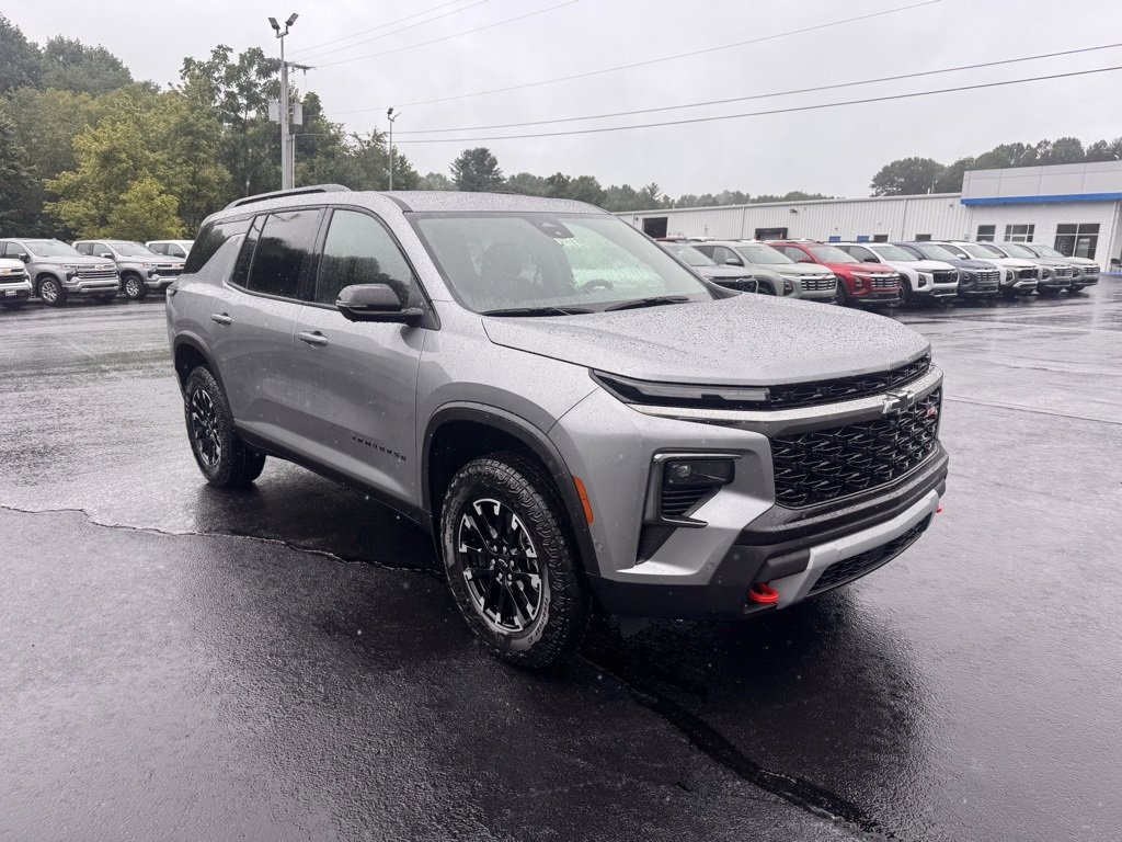 2026 Chevrolet Traverse Z71 photo 2