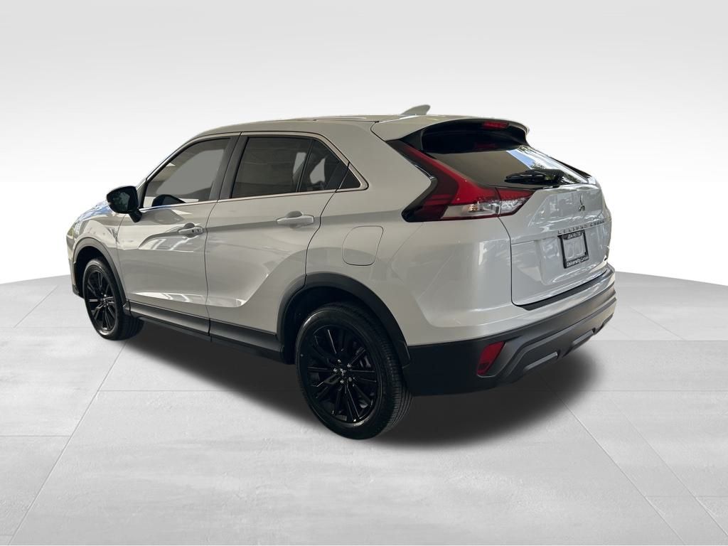 2026 Mitsubishi Eclipse Cross LE Ralliart photo 3