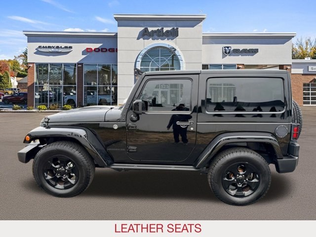 2015 Jeep Wrangler Sahara Altitude photo 4
