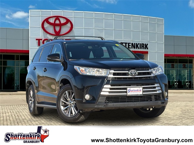 2017 Toyota Highlander XLE's photo