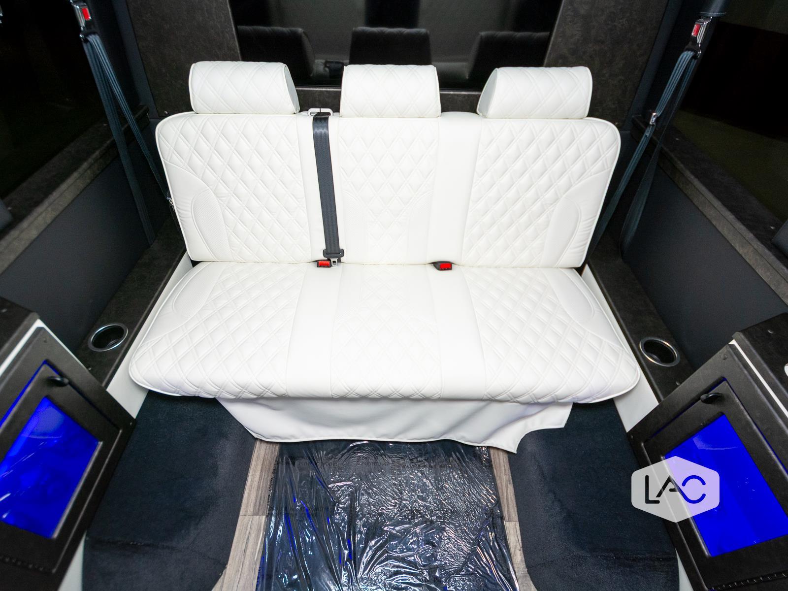 2021 Mercedes Benz Sprinter Crew Van photo 7