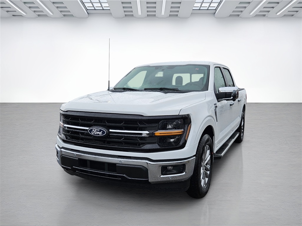 2025 Ford F-150 XLT photo 9