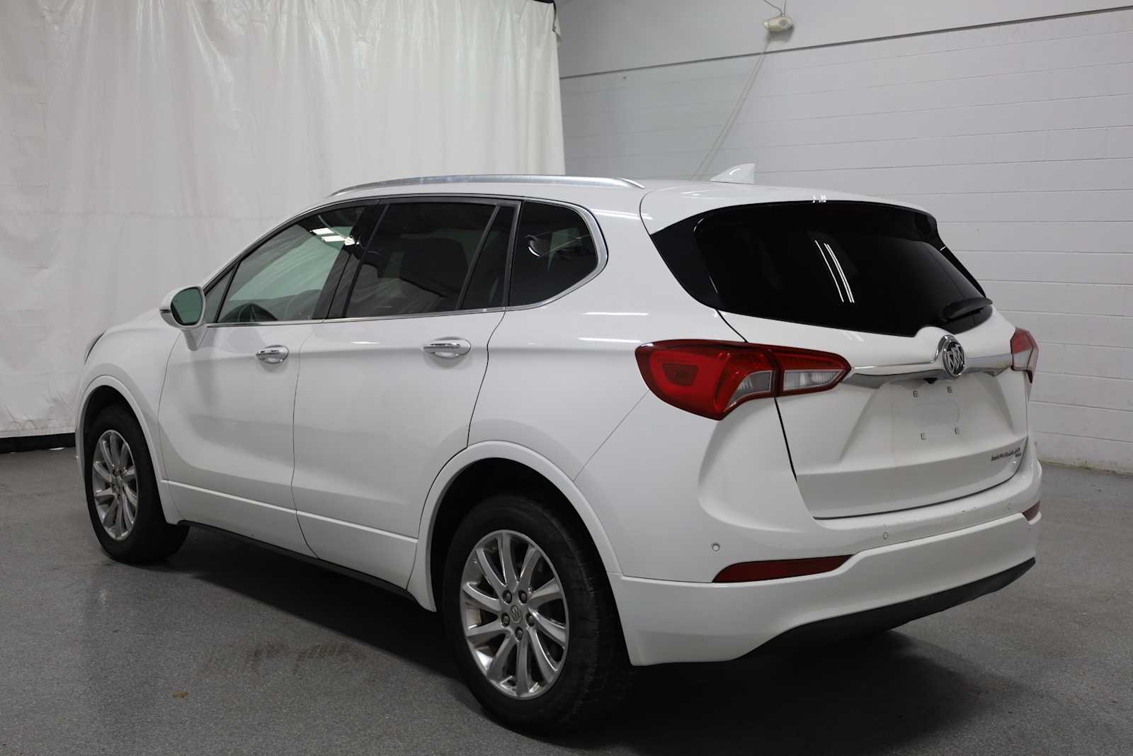 2019 Buick Envision Essence photo 2
