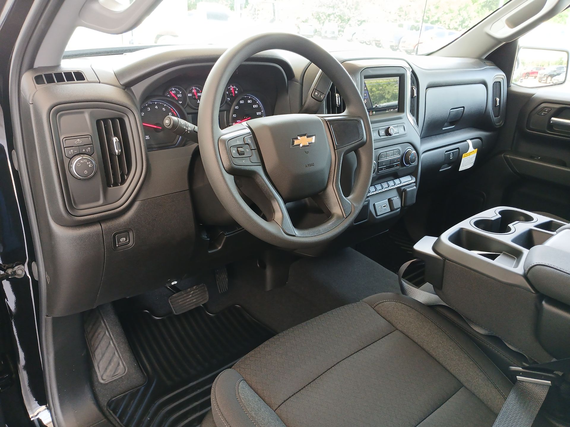 2025 Chevrolet Silverado 1500 Custom photo 10