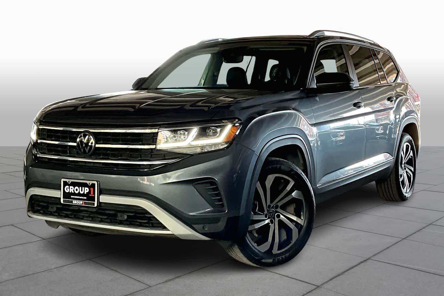 2023 Volkswagen Atlas SEL's photo