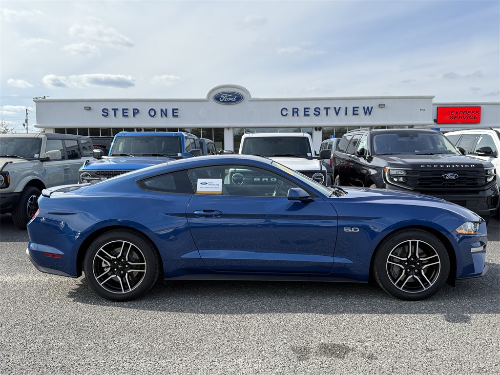2022 Ford Mustang GT Premium photo 3
