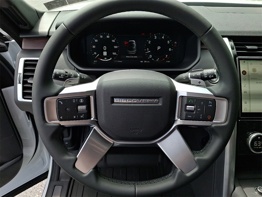 2025 Land Rover Discovery S photo 15