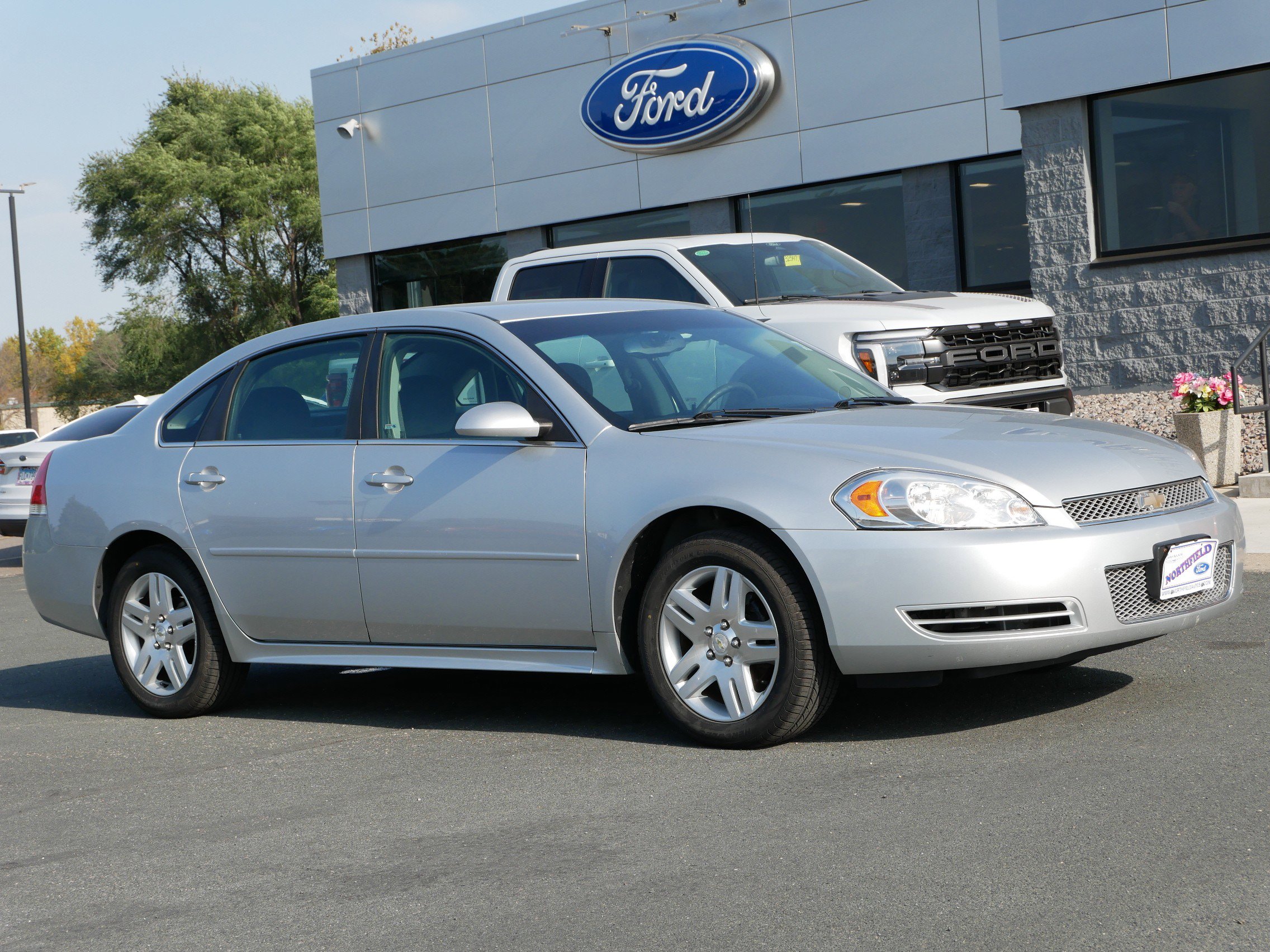 Used 2016 Chevrolet Impala Limited 2FL with VIN 2G1WB5E31G1186384 for sale in Northfield, Minnesota