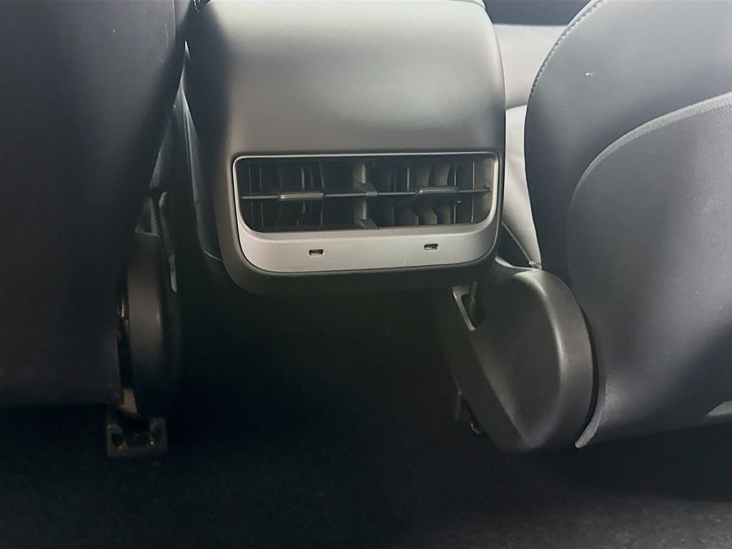 2020 Tesla Model 3 Standard Range Plus photo 23