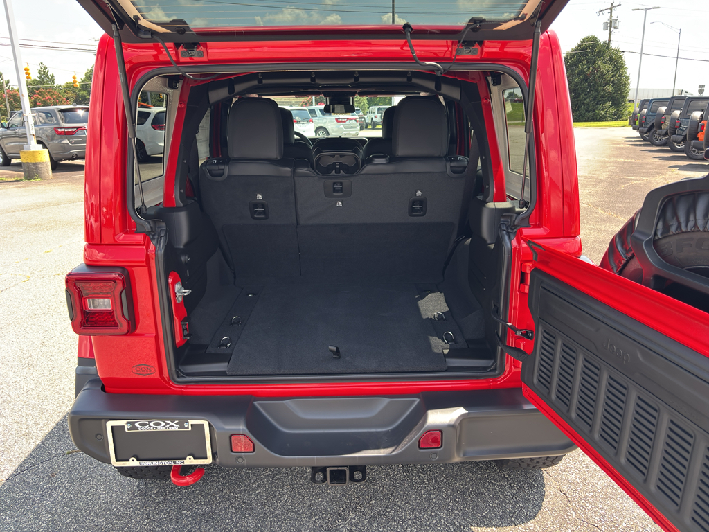 2025 Jeep Wrangler Rubicon photo 6