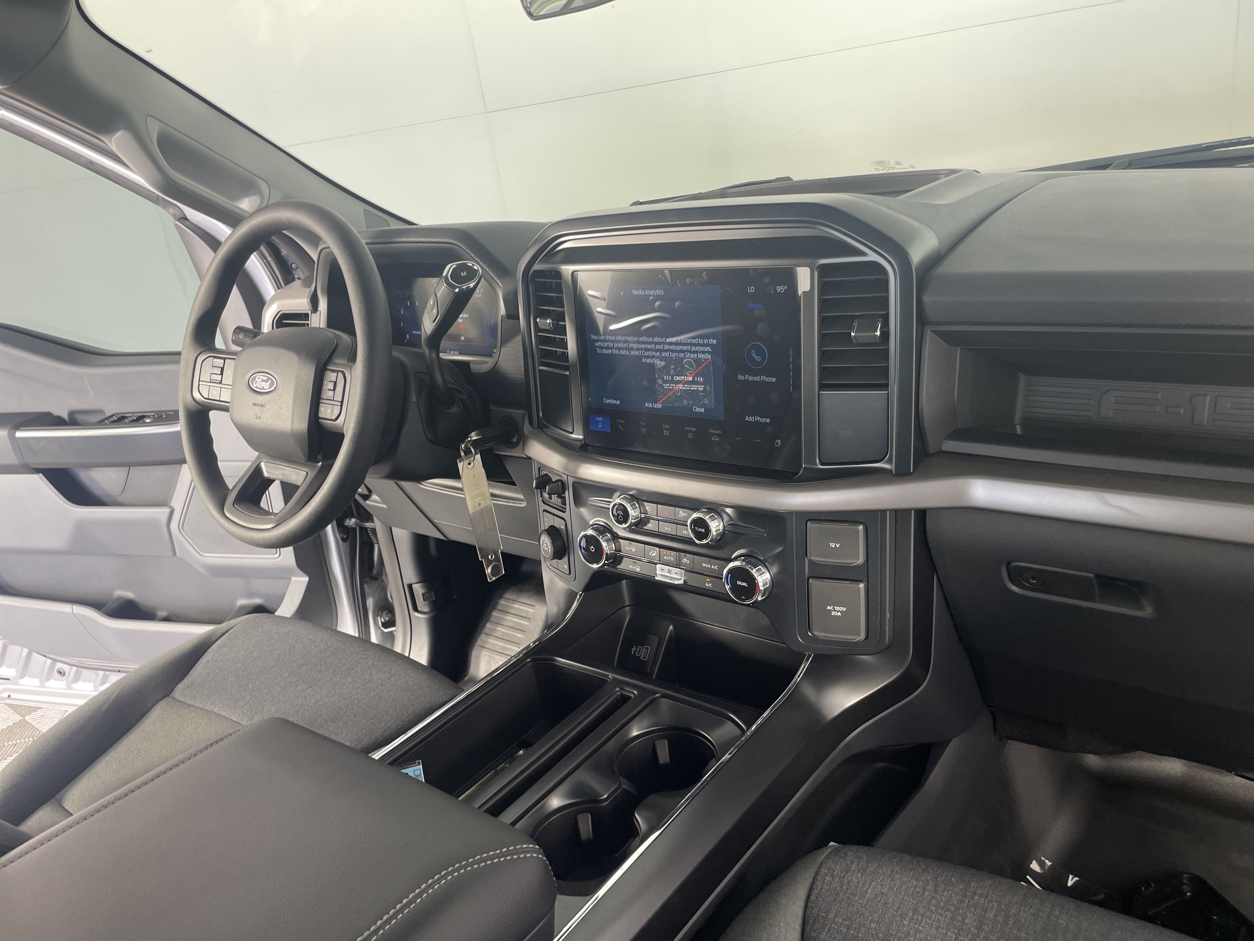 2025 Ford F-150 XL photo 18