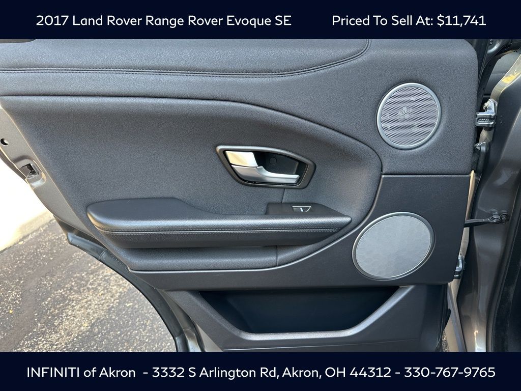2017 Land Rover Range Rover Evoque SE photo 33