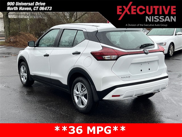 2025 Nissan Kicks Play S photo 3