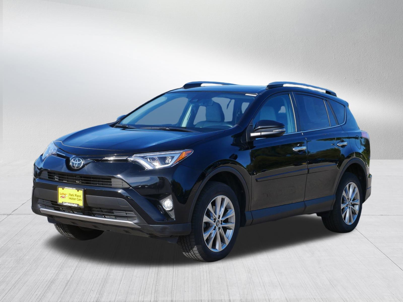 2018 Toyota RAV4 Limited photo 3