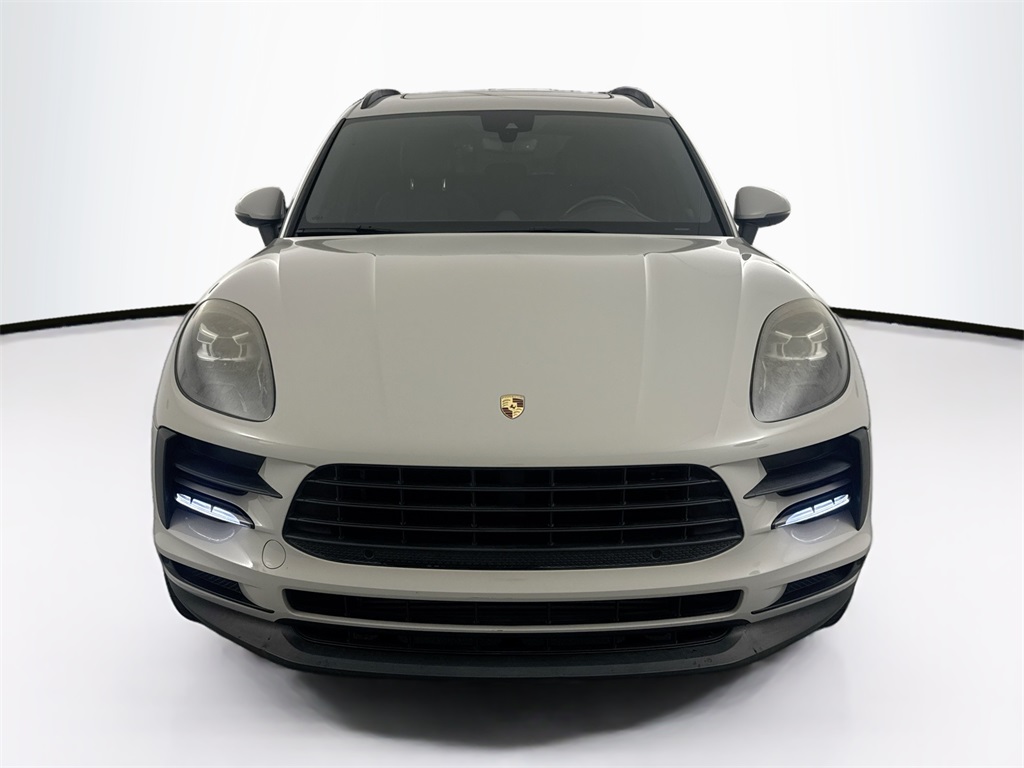 2019 Porsche Macan Base photo 2