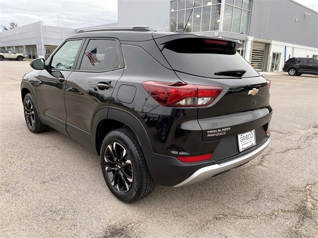 2022 Chevrolet Trailblazer LT photo 3