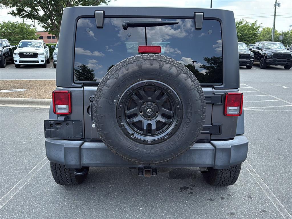 2017 Jeep Wrangler Unlimited Rubicon photo 4