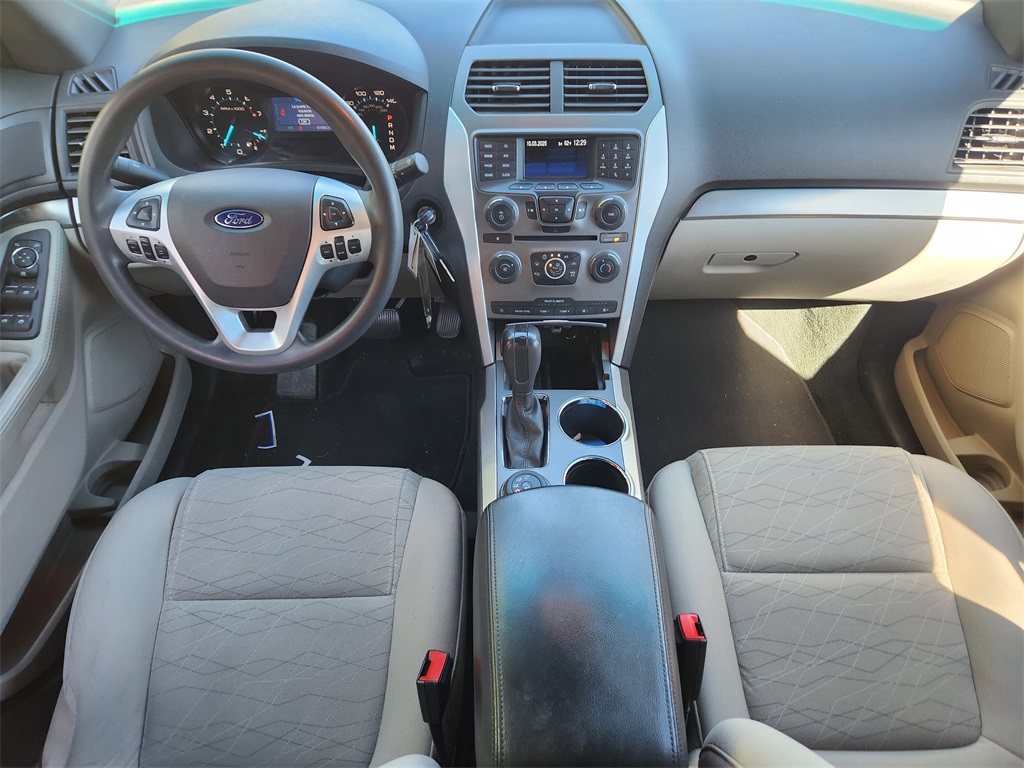 2014 Ford Explorer Base photo 8