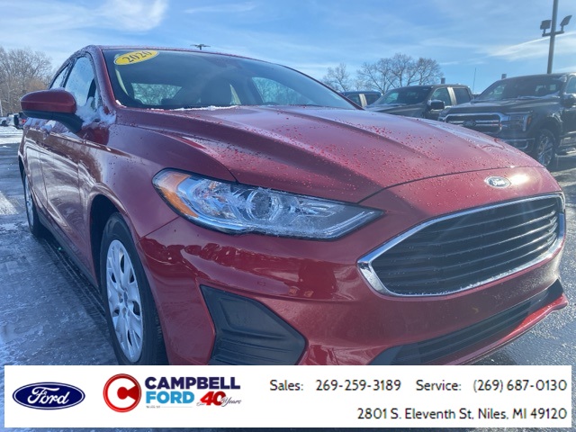 2020 Ford Fusion S's photo