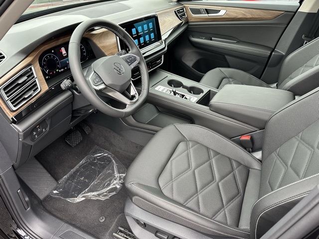 2026 Volkswagen Atlas SE photo 4
