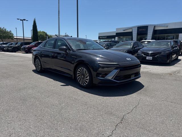 New 2025 Blue Hyundai SEL image 1