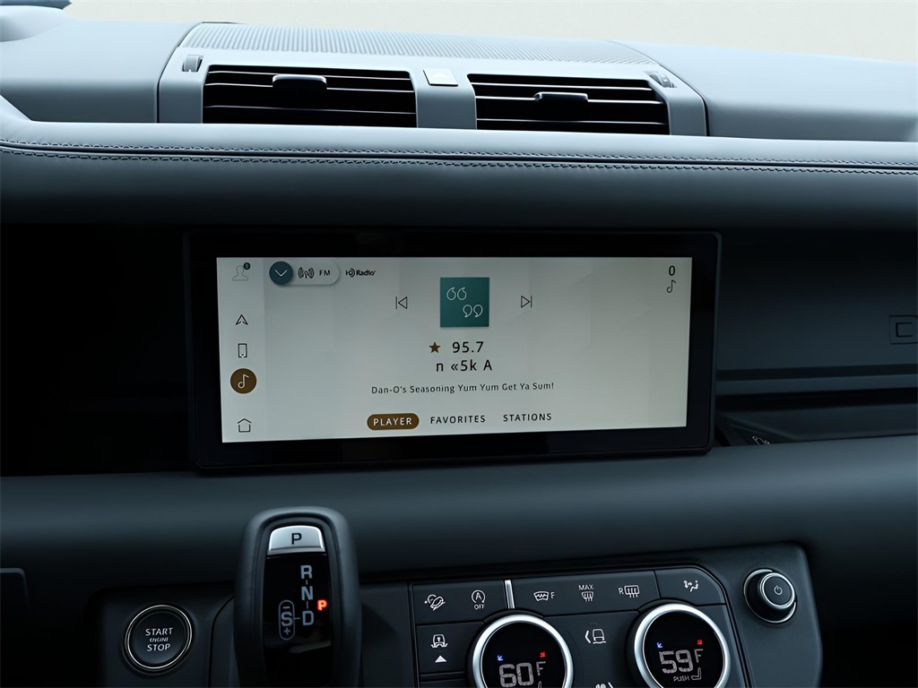 2024 Land Rover Defender 110 X-Dynamic SE photo 17