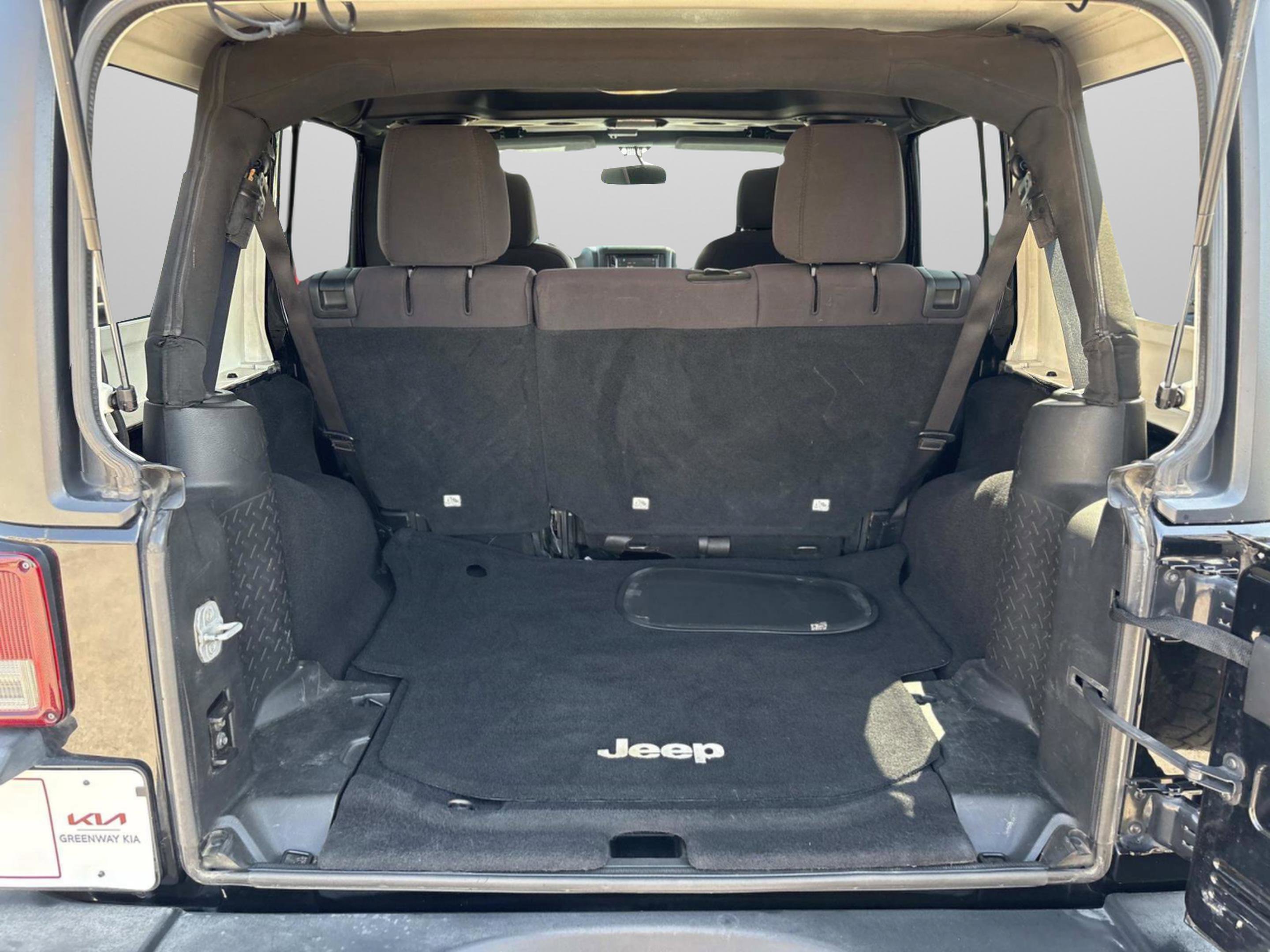 2013 Jeep Wrangler Unlimited Sport photo 12