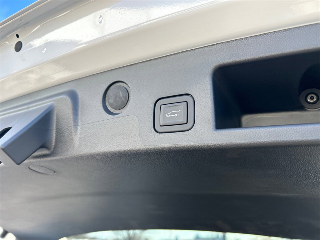 2026 GMC TERRAIN - Image 35