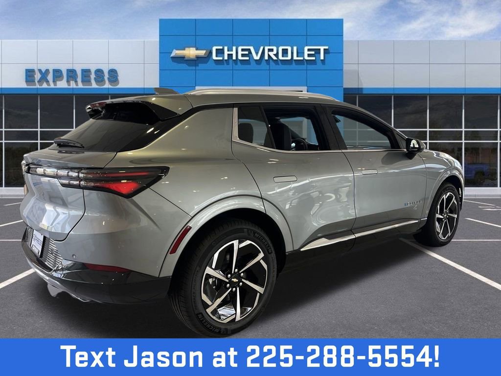 2024 Chevrolet Equinox EV 2LT photo 3